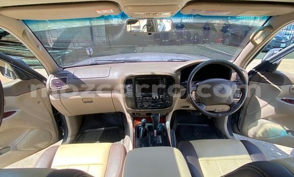 Buy Used Toyota Land Cruiser Prado Silver Car in Maputo in Maputo Buy Used Toyota Land Cruiser Prado Silver Car in Maputo in Maputo