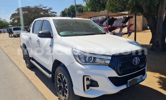 Comprar Usado Toyota Hiluxe Revo Branco Carro em Maputo em Maputo Comprar Usado Toyota Hiluxe Revo Branco Carro em Maputo em Maputo