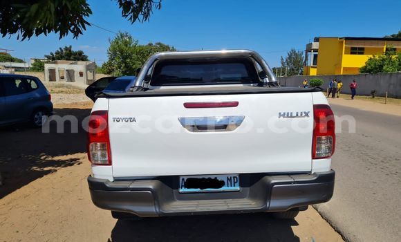 Comprar Usado Toyota Hiluxe Revo Branco Carro em Maputo em Maputo Comprar Usado Toyota Hiluxe Revo Branco Carro em Maputo em Maputo