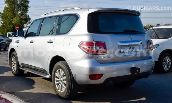 Tenga Imported Nissan Patrol Zvimwe Mota in Import - Dubai in Cabo Delgado Tenga Imported Nissan Patrol Zvimwe Mota in Import - Dubai in Cabo Delgado