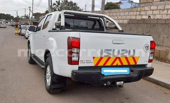 Comprar Usado Isuzu D-MAX Branco Carro em Maputo em Maputo Comprar Usado Isuzu D-MAX Branco Carro em Maputo em Maputo