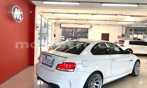 Comprar Usado BMW 1-Series Branco Carro em Maputo em Maputo Comprar Usado BMW 1-Series Branco Carro em Maputo em Maputo