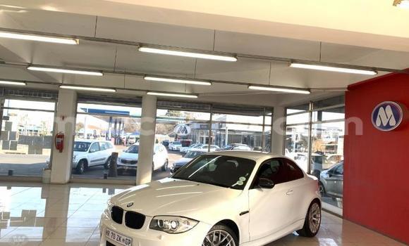 Comprar Usado BMW 1-Series Branco Carro em Maputo em Maputo Comprar Usado BMW 1-Series Branco Carro em Maputo em Maputo