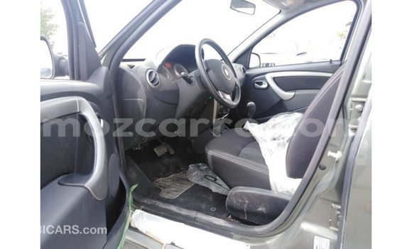 Comprar Importar Renault Duster Verde Carro em Import - Dubai em Cabo Delgado Comprar Importar Renault Duster Verde Carro em Import - Dubai em Cabo Delgado
