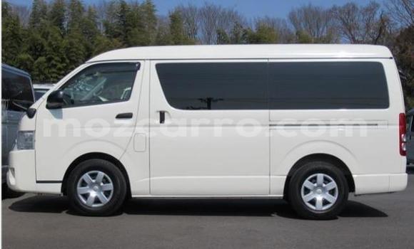 Comprar Usado Toyota Hiace Branco Carro em Inhambane em Inhambane Comprar Usado Toyota Hiace Branco Carro em Inhambane em Inhambane