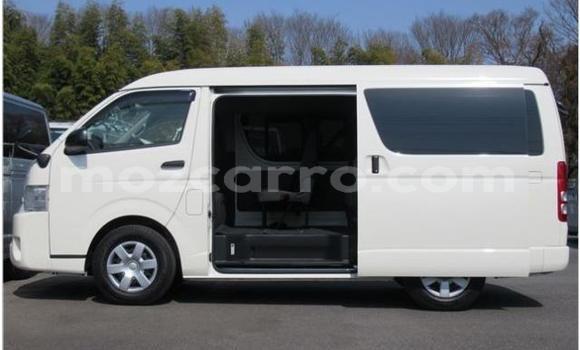 Comprar Usado Toyota Hiace Branco Carro em Inhambane em Inhambane Comprar Usado Toyota Hiace Branco Carro em Inhambane em Inhambane
