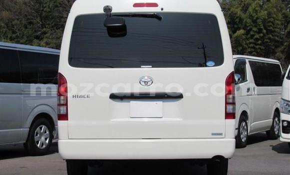 Comprar Usado Toyota Hiace Branco Carro em Inhambane em Inhambane Comprar Usado Toyota Hiace Branco Carro em Inhambane em Inhambane