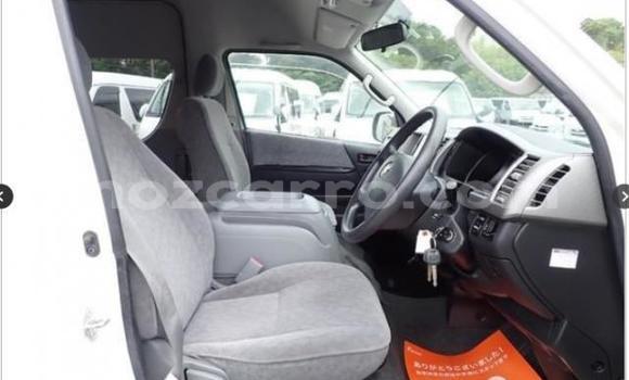 Comprar Usado Toyota Hiace Branco Carro em Manica em Manica Comprar Usado Toyota Hiace Branco Carro em Manica em Manica