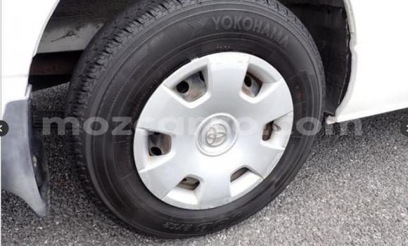 Comprar Usado Toyota Hiace Branco Carro em Manica em Manica Comprar Usado Toyota Hiace Branco Carro em Manica em Manica