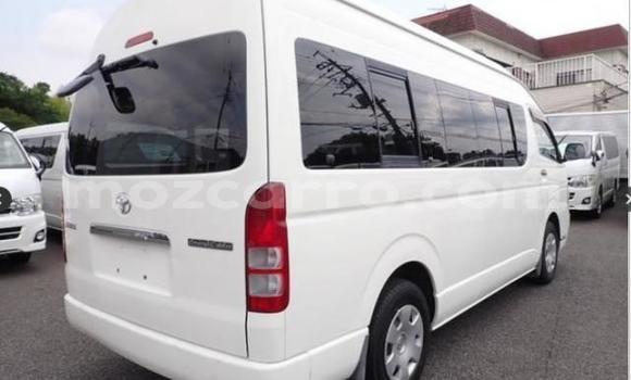 Comprar Usado Toyota Hiace Branco Carro em Manica em Manica Comprar Usado Toyota Hiace Branco Carro em Manica em Manica