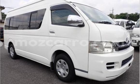 Comprar Usado Toyota Hiace Branco Carro em Manica em Manica Comprar Usado Toyota Hiace Branco Carro em Manica em Manica
