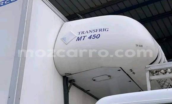 Comprar Usado Isuzu FTR 850 Branco Caminhão em Maputo em Maputo Comprar Usado Isuzu FTR 850 Branco Caminhão em Maputo em Maputo