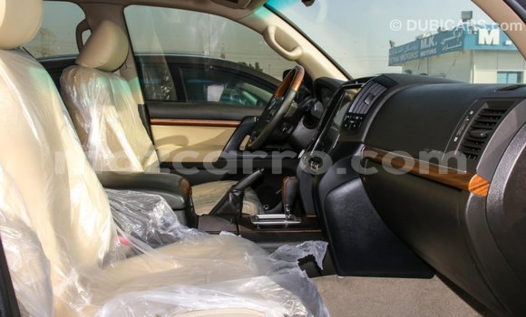 Tenga Imported Toyota Land Cruiser Zvimwe Mota in Import - Dubai in Cabo Delgado Tenga Imported Toyota Land Cruiser Zvimwe Mota in Import - Dubai in Cabo Delgado