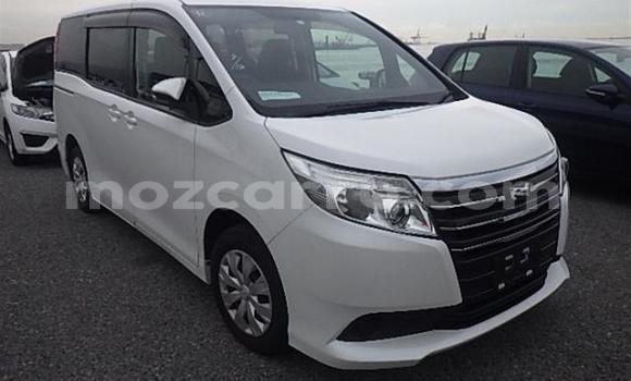 Buy Used Toyota Noah White Car in Inhambane in Inhambane Buy Used Toyota Noah White Car in Inhambane in Inhambane