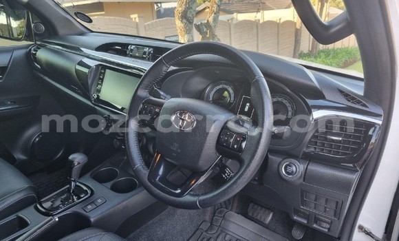 Nunua Ilio tumika Toyota Hilux Nyeupe Gari ndani ya Manhiça nchini Maputo Nunua Ilio tumika Toyota Hilux Nyeupe Gari ndani ya Manhiça nchini Maputo