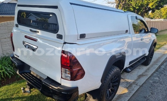 Nunua Ilio tumika Toyota Hilux Nyeupe Gari ndani ya Manhiça nchini Maputo Nunua Ilio tumika Toyota Hilux Nyeupe Gari ndani ya Manhiça nchini Maputo