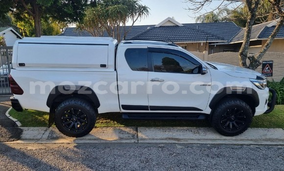 Nunua Ilio tumika Toyota Hilux Nyeupe Gari ndani ya Manhiça nchini Maputo Nunua Ilio tumika Toyota Hilux Nyeupe Gari ndani ya Manhiça nchini Maputo