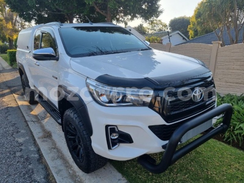 Big with watermark toyota hilux maputo manhica 13266