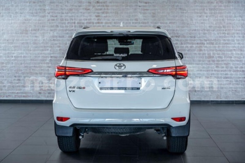 Big with watermark toyota fortuner maputo manhica 13284