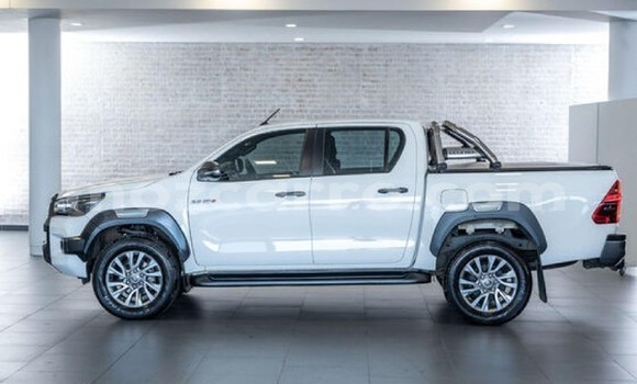 Nunua Ilio tumika Toyota Hilux Nyeupe Gari ndani ya Maputo nchini Maputo Nunua Ilio tumika Toyota Hilux Nyeupe Gari ndani ya Maputo nchini Maputo