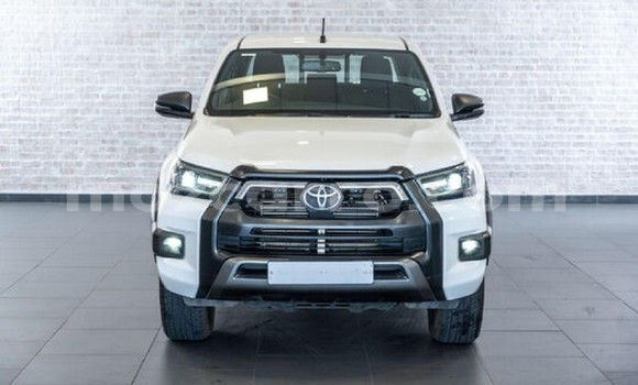 Nunua Ilio tumika Toyota Hilux Nyeupe Gari ndani ya Maputo nchini Maputo Nunua Ilio tumika Toyota Hilux Nyeupe Gari ndani ya Maputo nchini Maputo