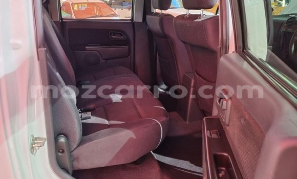 Comprar Usado Isuzu KB Branco Carro em Maputo em Maputo Comprar Usado Isuzu KB Branco Carro em Maputo em Maputo