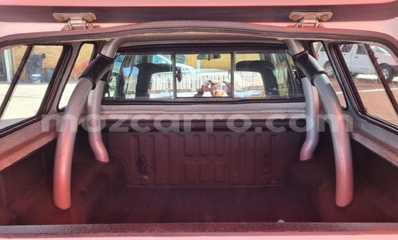 Comprar Usado Isuzu KB Branco Carro em Maputo em Maputo Comprar Usado Isuzu KB Branco Carro em Maputo em Maputo