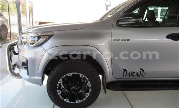Nunua Ilio tumika Toyota Hilux Fedha Gari ndani ya Maputo nchini Maputo Nunua Ilio tumika Toyota Hilux Fedha Gari ndani ya Maputo nchini Maputo