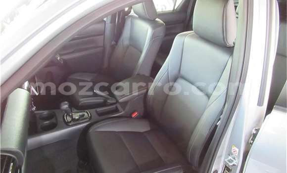 Nunua Ilio tumika Toyota Hilux Fedha Gari ndani ya Maputo nchini Maputo Nunua Ilio tumika Toyota Hilux Fedha Gari ndani ya Maputo nchini Maputo