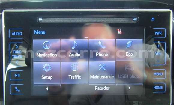 Nunua Ilio tumika Toyota Hilux Fedha Gari ndani ya Maputo nchini Maputo Nunua Ilio tumika Toyota Hilux Fedha Gari ndani ya Maputo nchini Maputo