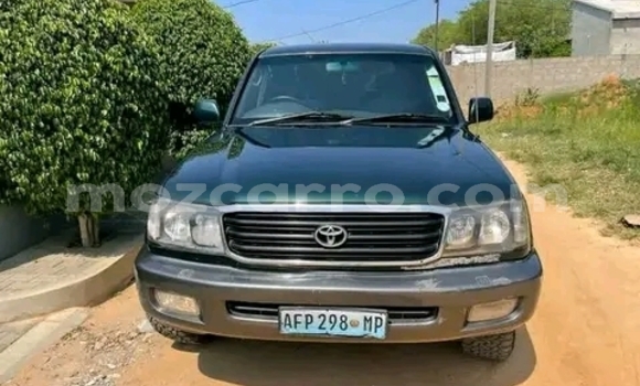 Nunua Ilio tumika Toyota Land Cruiser Kijani Gari ndani ya Maputo nchini Maputo