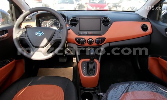 Comprar Importar Hyundai i10 Azul Carro em Import - Dubai em Cabo Delgado Comprar Importar Hyundai i10 Azul Carro em Import - Dubai em Cabo Delgado
