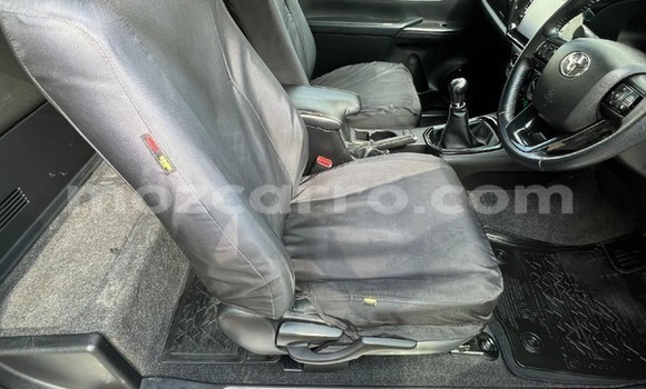 Comprar Usado Toyota Hilux Branco Carro em Maputo em Maputo Comprar Usado Toyota Hilux Branco Carro em Maputo em Maputo