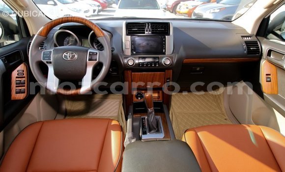 Comprar Importar Toyota Prado Branco Carro em Import - Dubai em Cabo Delgado Comprar Importar Toyota Prado Branco Carro em Import - Dubai em Cabo Delgado