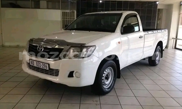 Nunua Ilio tumika Toyota Hilux Nyeupe Gari ndani ya Maputo nchini Maputo Nunua Ilio tumika Toyota Hilux Nyeupe Gari ndani ya Maputo nchini Maputo