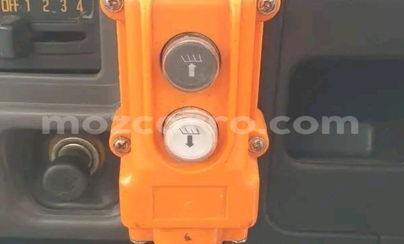 Comprar Usado Isuzu FTR 850 Branco Caminhão em Maputo em Maputo Comprar Usado Isuzu FTR 850 Branco Caminhão em Maputo em Maputo