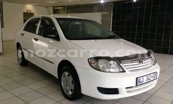 Nunua Ilio tumika Toyota Camry Nyeupe Gari ndani ya Inhambane nchini Inhambane