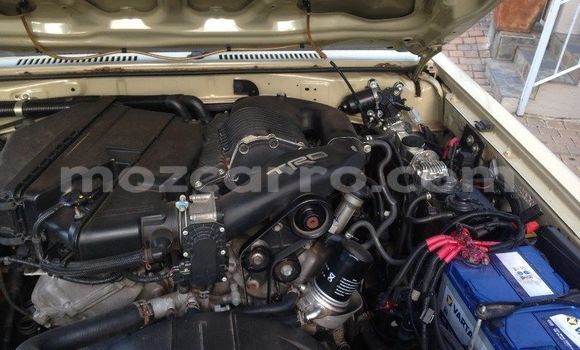 Nunua Ilio tumika Toyota Land Cruiser Beige Gari ndani ya Maputo nchini Maputo Nunua Ilio tumika Toyota Land Cruiser Beige Gari ndani ya Maputo nchini Maputo