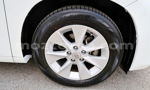 Comprar Usado Toyota Vellfire Branco Carro em Maputo em Maputo Comprar Usado Toyota Vellfire Branco Carro em Maputo em Maputo