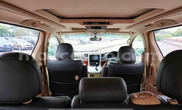 Comprar Usado Toyota Vellfire Branco Carro em Maputo em Maputo Comprar Usado Toyota Vellfire Branco Carro em Maputo em Maputo