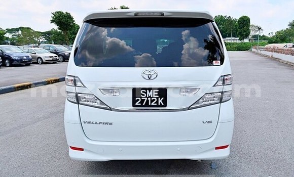 Comprar Usado Toyota Vellfire Branco Carro em Maputo em Maputo Comprar Usado Toyota Vellfire Branco Carro em Maputo em Maputo