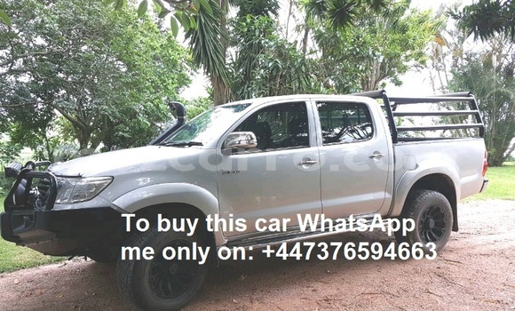 Buy Used Toyota Hilux Silver Car in Maputo in Maputo Buy Used Toyota Hilux Silver Car in Maputo in Maputo