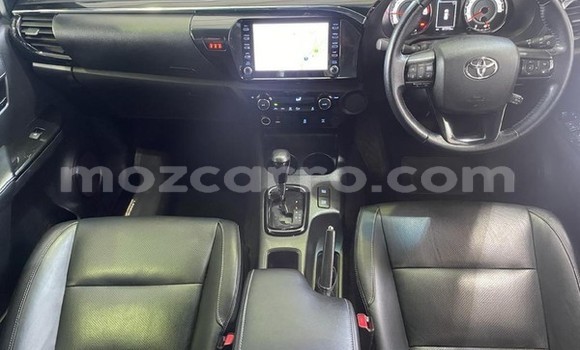 Comprar Usado Toyota Hilux Prata Carro em Maputo em Maputo Comprar Usado Toyota Hilux Prata Carro em Maputo em Maputo