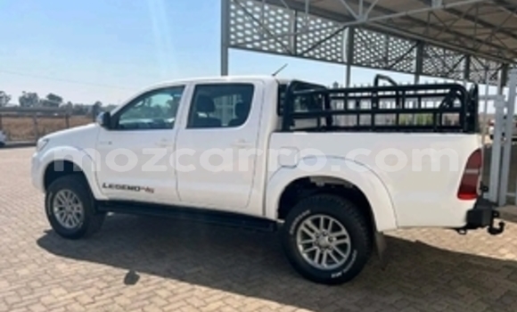Nunua Ilio tumika Toyota Hilux Nyeupe Gari ndani ya Maputo nchini Maputo Nunua Ilio tumika Toyota Hilux Nyeupe Gari ndani ya Maputo nchini Maputo