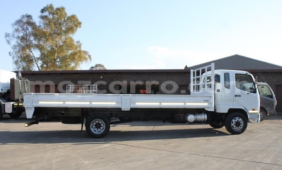 Comprar Usado Mitsubishi Van Branco Caminhão em Maputo em Maputo Comprar Usado Mitsubishi Van Branco Caminhão em Maputo em Maputo