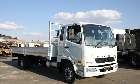 Comprar Usado Mitsubishi Van Branco Caminhão em Maputo em Maputo Comprar Usado Mitsubishi Van Branco Caminhão em Maputo em Maputo