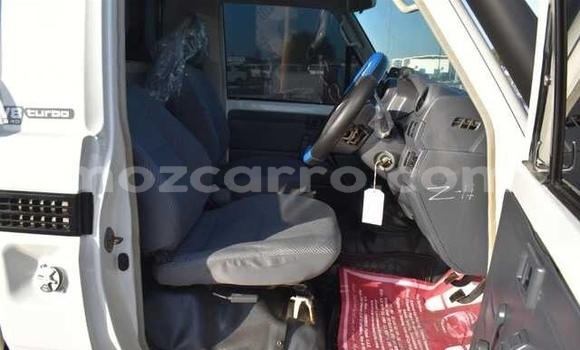 Comprar Usado Toyota Land Cruiser Branco Carro em Maputo em Maputo Comprar Usado Toyota Land Cruiser Branco Carro em Maputo em Maputo