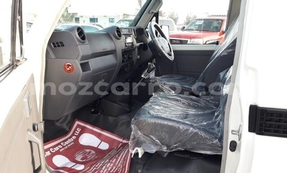 Buy Used Toyota Land Cruiser White Car in Maputo in Maputo Buy Used Toyota Land Cruiser White Car in Maputo in Maputo
