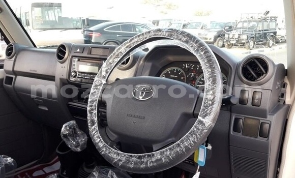 Buy Used Toyota Land Cruiser White Car in Maputo in Maputo Buy Used Toyota Land Cruiser White Car in Maputo in Maputo
