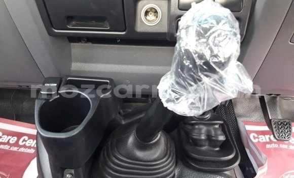 Buy Used Toyota Land Cruiser White Car in Maputo in Maputo Buy Used Toyota Land Cruiser White Car in Maputo in Maputo